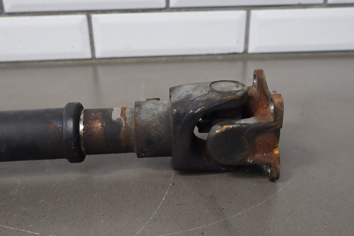 98-02 Toyota Land Cruiser Lexus LX470 Front Drive Shaft