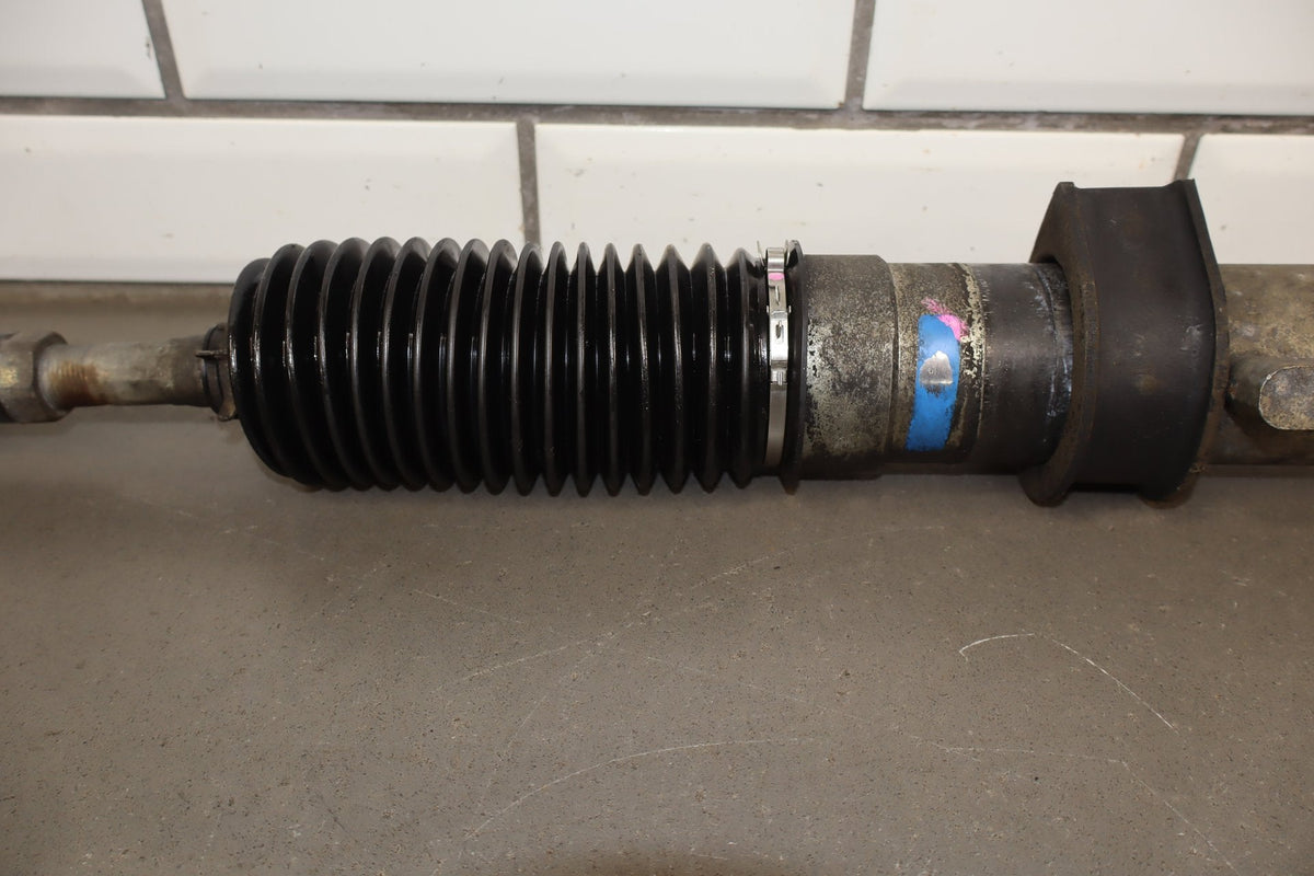 98-02 Toyota Land Cruiser LX470 Power Steering Rack w/ Tie Rods