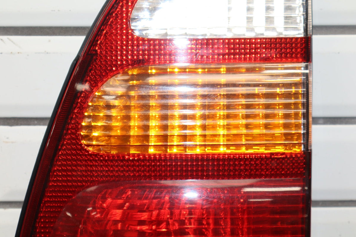 98-02 Toyota Land Cruiser Right Inner Tail Light Tested
