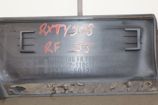 98 - 02 Toyota Land Cruiser Right Passenger Fender Molding *Appears Repainted*