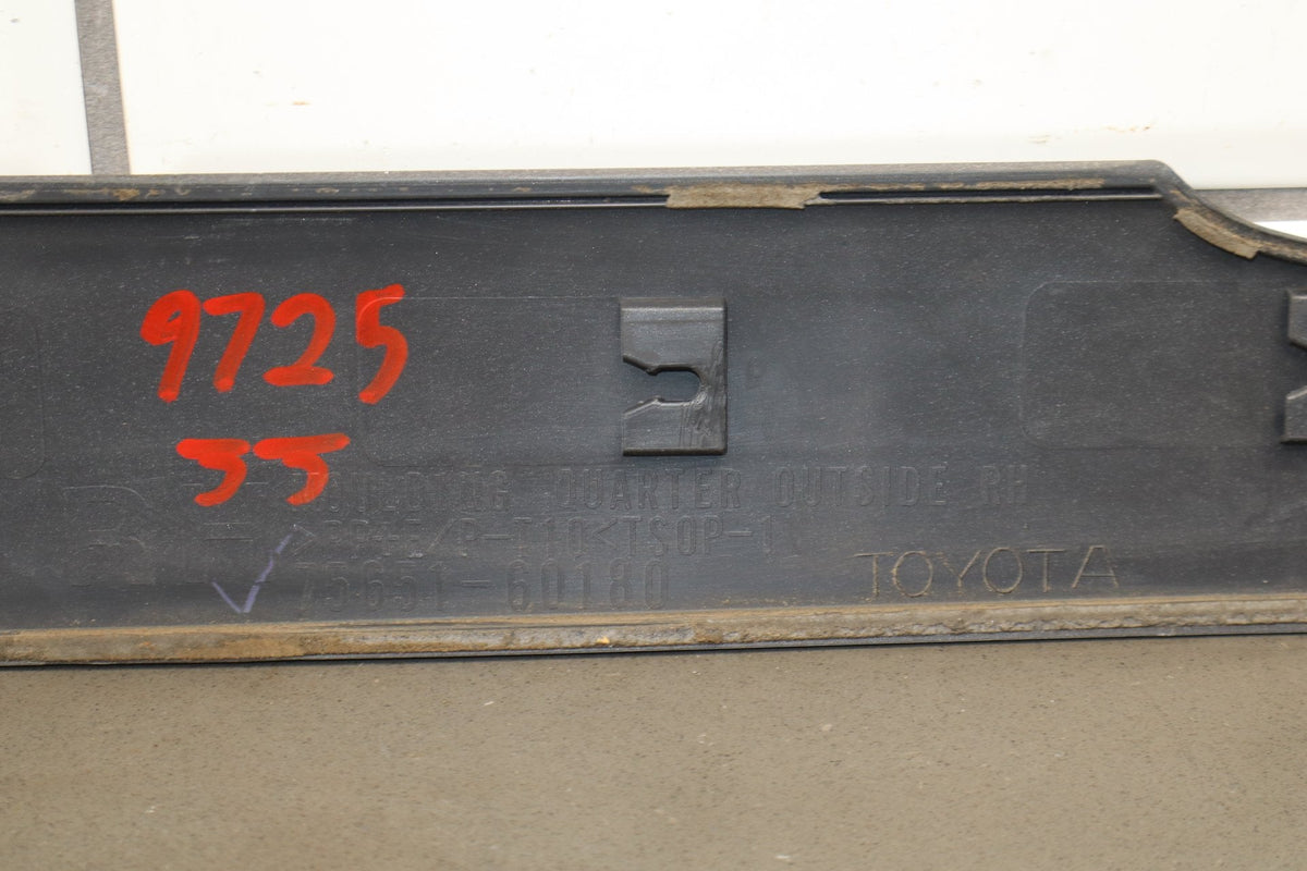 98-02 Toyota Land Cruiser Right Quarter Molding (White 056)