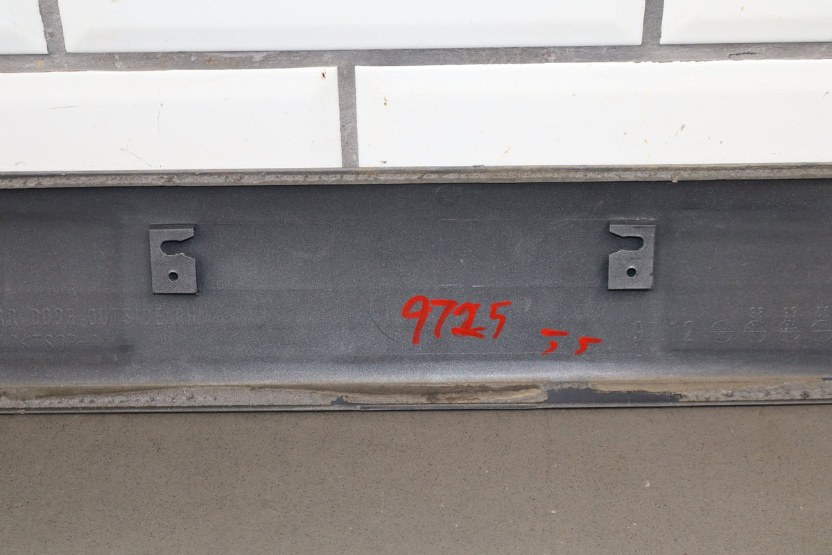 98-02 Toyota Land Cruiser Right Rear Door Molding (White 056)