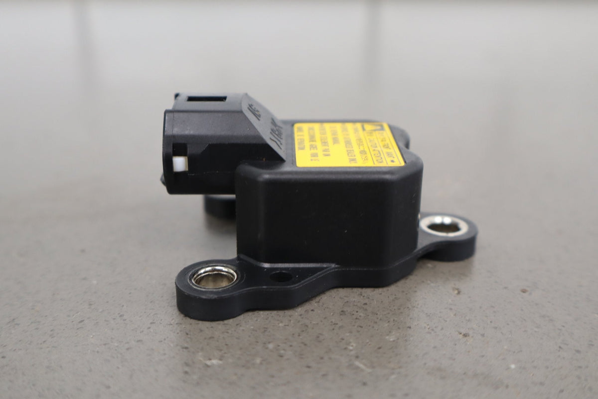 98-05 Toyota 4Runner Lexus GS300 Decel Deceleration Sensor 89441-30050 OEM