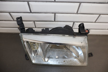 98-05 Toyota Land Cruiser Right Headlight 81010-60072