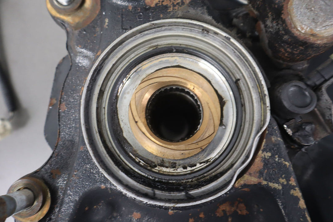 98 - 07 Lexus LX470 / Land Cruiser 4.7L Left Driver Front Spindle