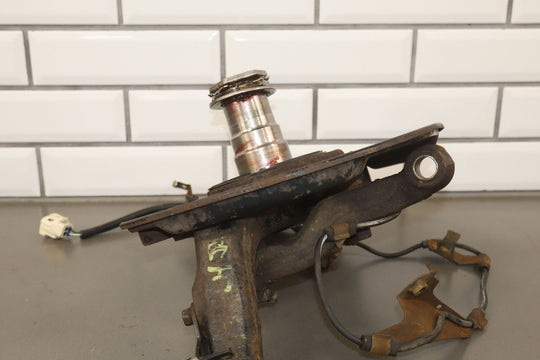 98 - 07 Lexus LX470 / Land Cruiser 4.7L Left Driver Front Spindle