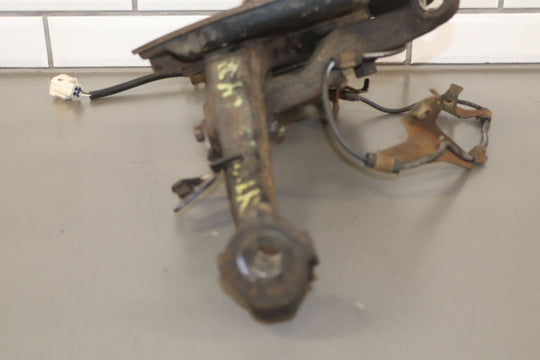 98 - 07 Lexus LX470 / Land Cruiser 4.7L Left Driver Front Spindle