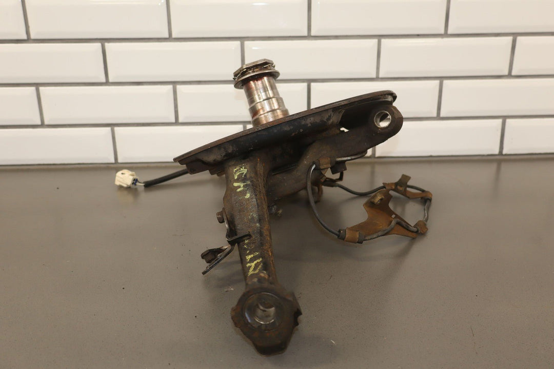 98 - 07 Lexus LX470 / Land Cruiser 4.7L Left Driver Front Spindle