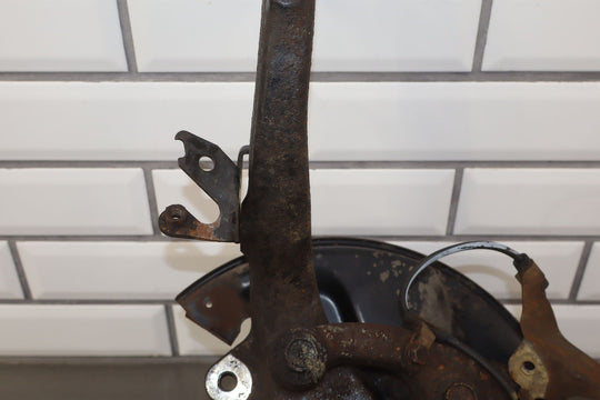 98 - 07 Lexus LX470 / Land Cruiser 4.7L Left Driver Front Spindle