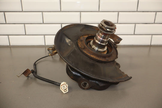 98 - 07 Lexus LX470 / Land Cruiser 4.7L Left Driver Front Spindle