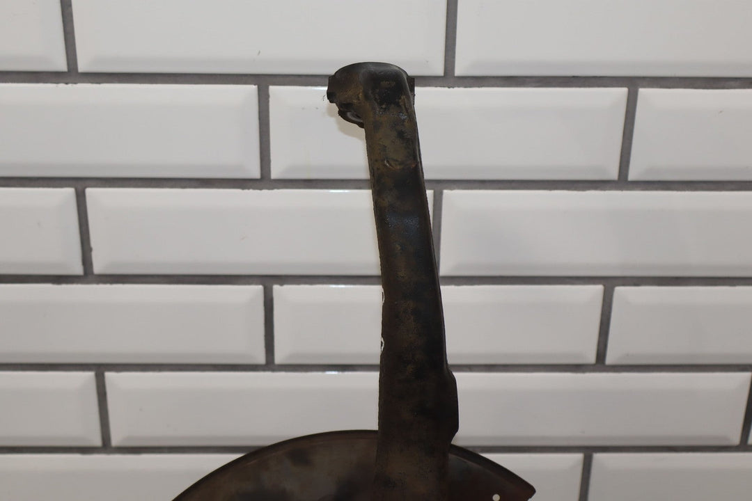 98 - 07 Lexus LX470 / Land Cruiser 4.7L Right Passenger Front Spindle