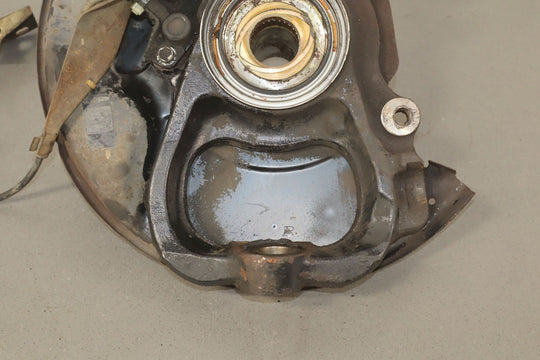 98 - 07 Lexus LX470 / Land Cruiser 4.7L Right Passenger Front Spindle