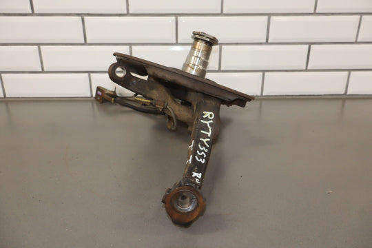 98 - 07 Lexus LX470 / Land Cruiser 4.7L Right Passenger Front Spindle