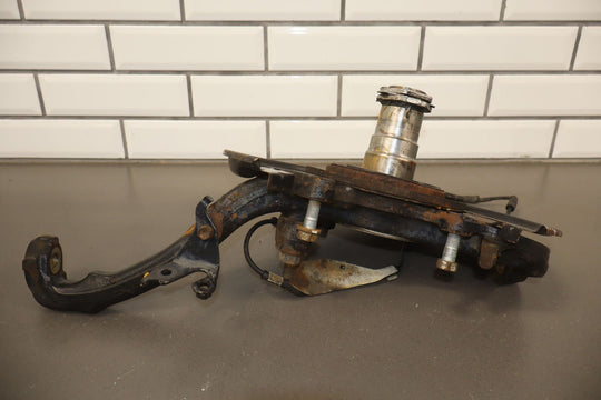 98 - 07 Lexus LX470 / Land Cruiser 4.7L Right Passenger Front Spindle