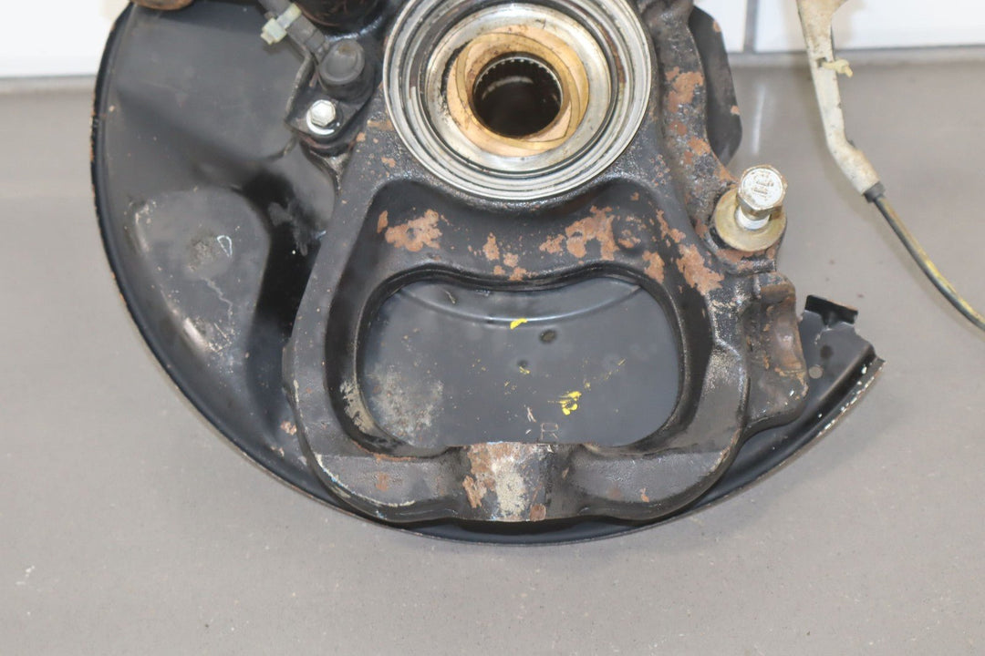 98 - 07 Lexus LX470 / Land Cruiser 4.7L Right Passenger Front Spindle