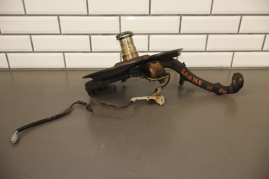 98 - 07 Lexus LX470 / Land Cruiser 4.7L Right Passenger Front Spindle