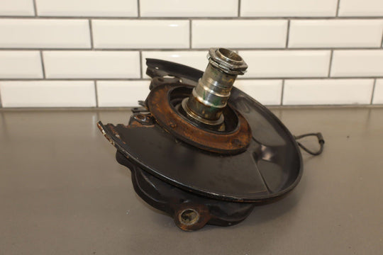 98 - 07 Lexus LX470 / Land Cruiser 4.7L Right Passenger Front Spindle