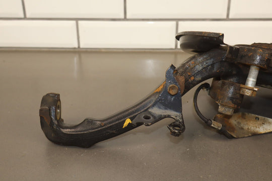 98 - 07 Lexus LX470 / Land Cruiser 4.7L Right Passenger Front Spindle