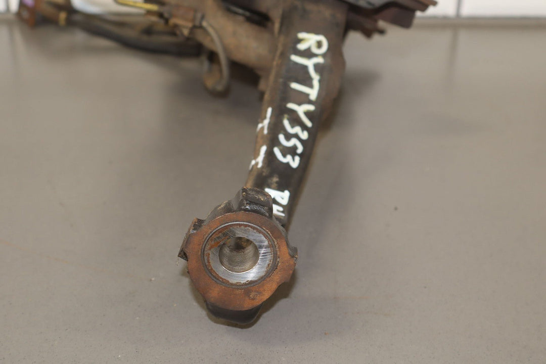 98 - 07 Lexus LX470 / Land Cruiser 4.7L Right Passenger Front Spindle