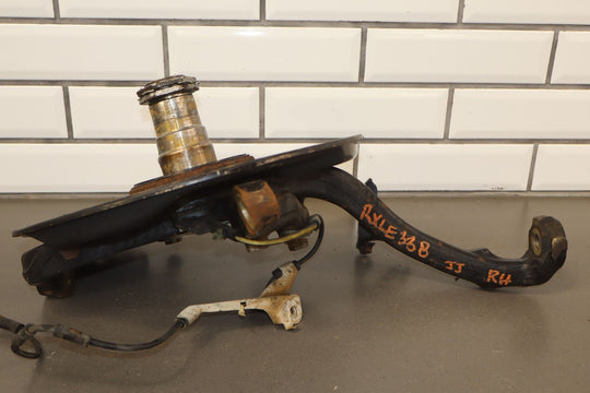 98 - 07 Lexus LX470 / Land Cruiser 4.7L Right Passenger Front Spindle