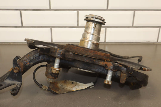 98 - 07 Lexus LX470 / Land Cruiser 4.7L Right Passenger Front Spindle