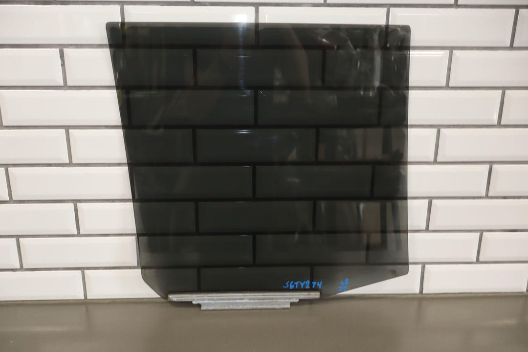 98 - 07 Lexus LX470 / LandCruiser V8 Left Driver Rear Door Window Glass