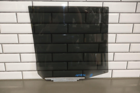 98 - 07 Lexus LX470 / LandCruiser V8 Left Driver Rear Door Window Glass