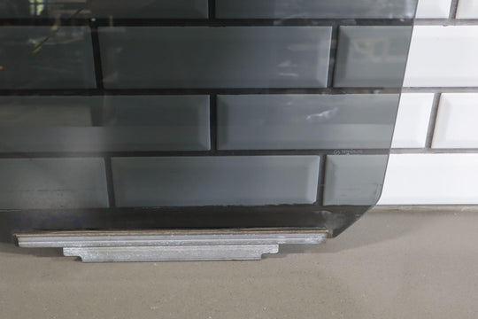 98 - 07 Lexus LX470 / LandCruiser V8 Left Driver Rear Door Window Glass