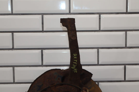 98 - 07 Toyota Land Cruiser (2UZFE V8) / LX470 Right Passenger Front Spindle