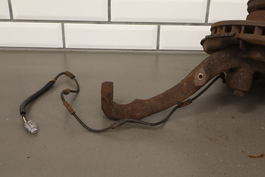 98 - 07 Toyota Land Cruiser (2UZFE V8) / LX470 Right Passenger Front Spindle