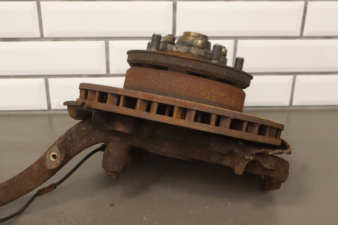 98 - 07 Toyota Land Cruiser (2UZFE V8) / LX470 Right Passenger Front Spindle