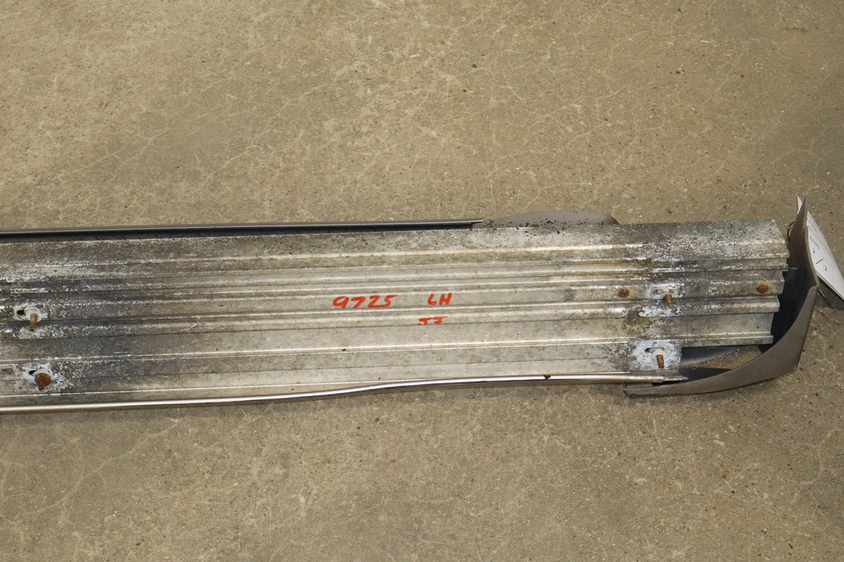 98-07 Toyota Land Cruiser J100 Pair Running Boards
