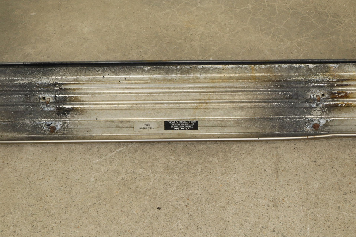 98-07 Toyota Land Cruiser J100 Pair Running Boards