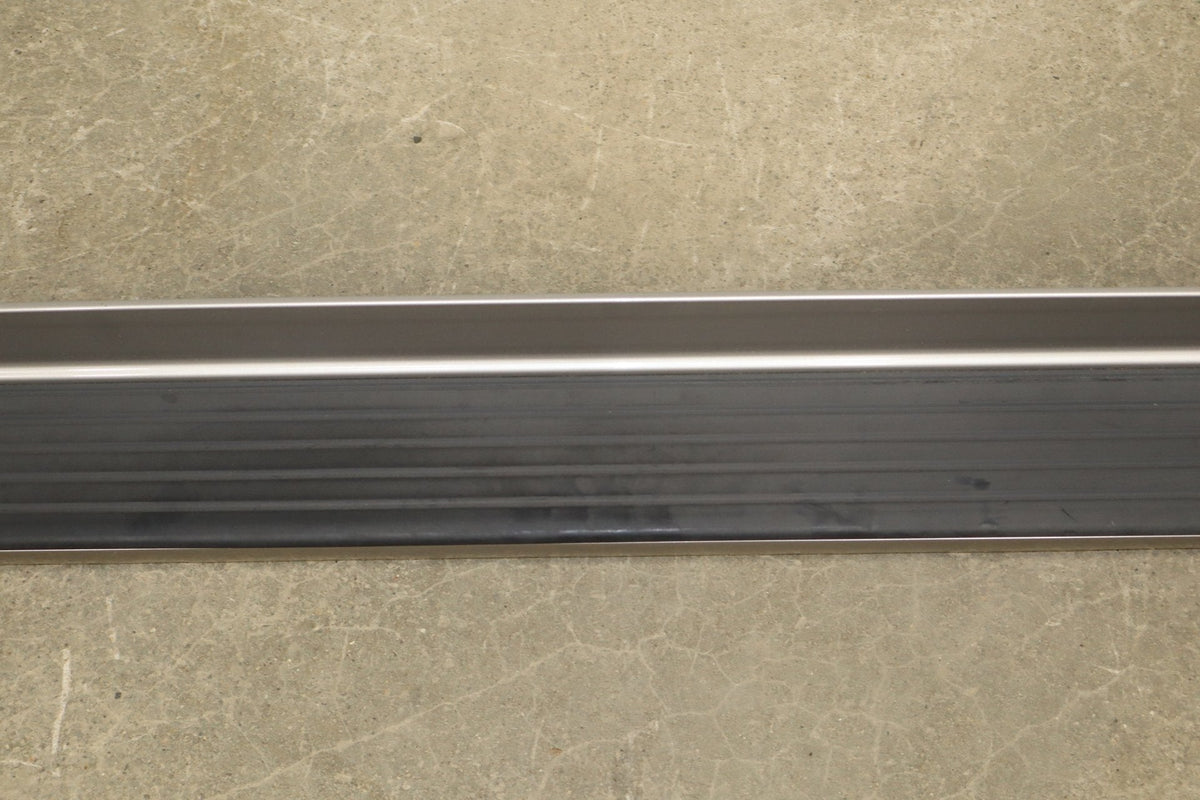 98-07 Toyota Land Cruiser J100 Pair Running Boards
