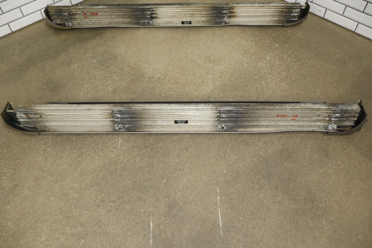 98-07 Toyota Land Cruiser J100 Pair Running Boards