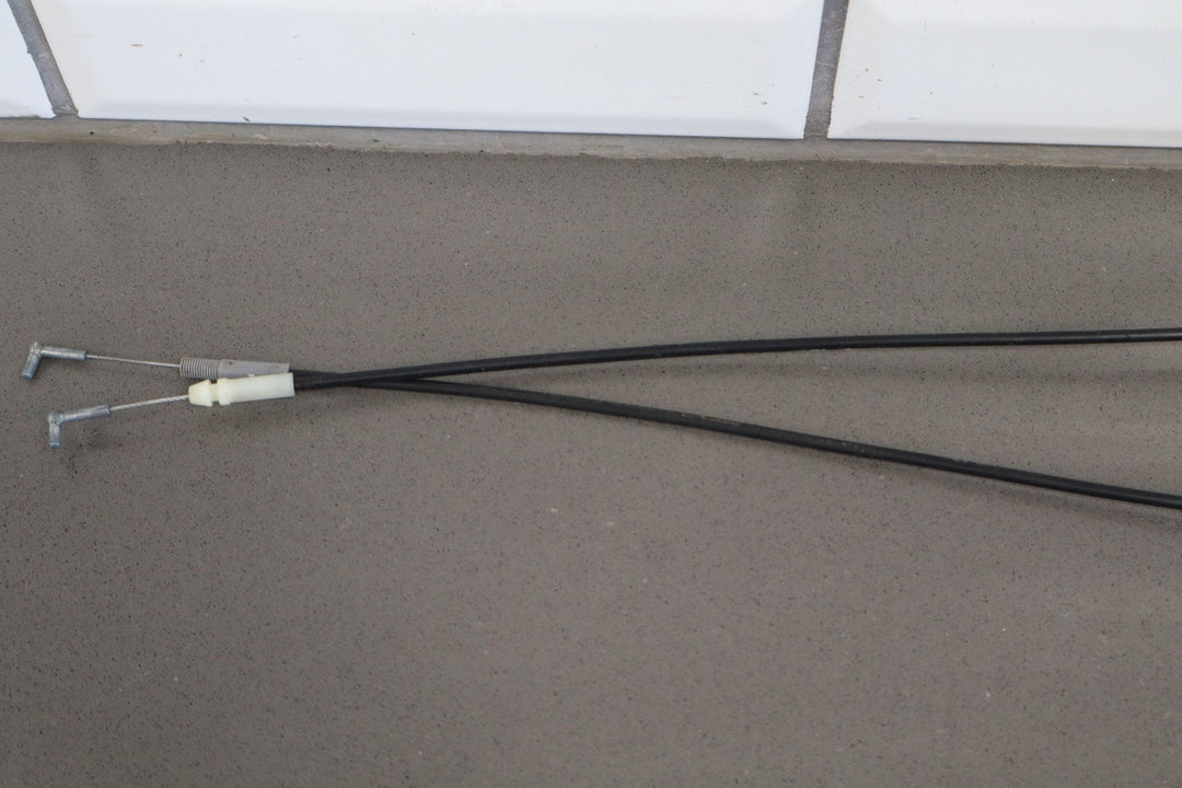 98 - 07 Toyota Land Cruiser / LX470 Left Driver REAR Door Latch W/Cables