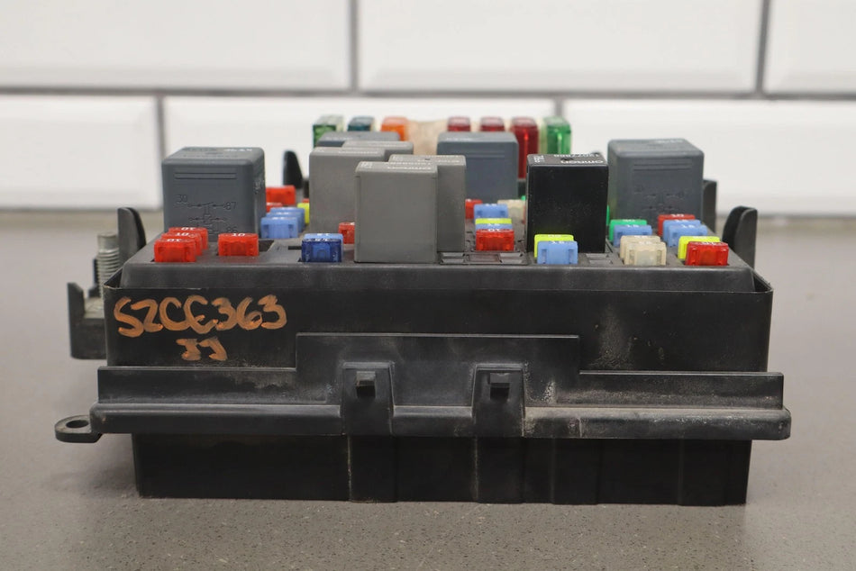 Engine Fuse Box, 2002, Chevrolet, Silverado 1500