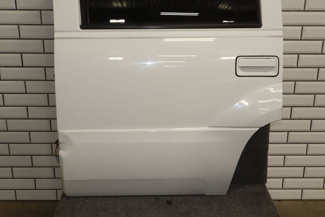 99 - 00 Cadillac Escalade Left Rear Door Shell W/Glass (Aspen White 50U)