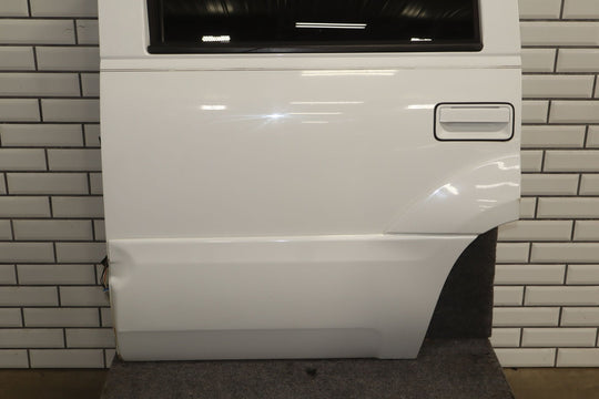 99 - 00 Cadillac Escalade Left Rear Door Shell W/Glass (Aspen White 50U)