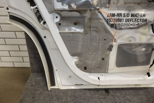 99 - 00 Cadillac Escalade Left Rear Door Shell W/Glass (Aspen White 50U)