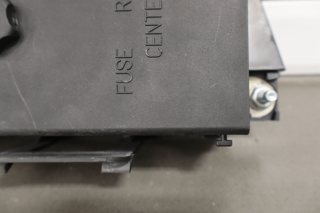 99 - 00 Chevy C5 Corvette OEM Cabin Fuse Relay Junction Box (12193792) OEM