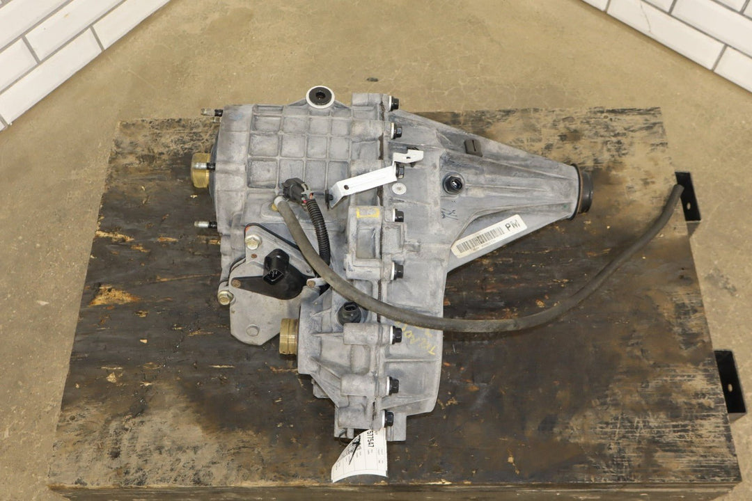 99 - 00 Chevy Tahoe 99 - 00 Cadillac Escalade NP8 Auto 4x4 Transfer Case