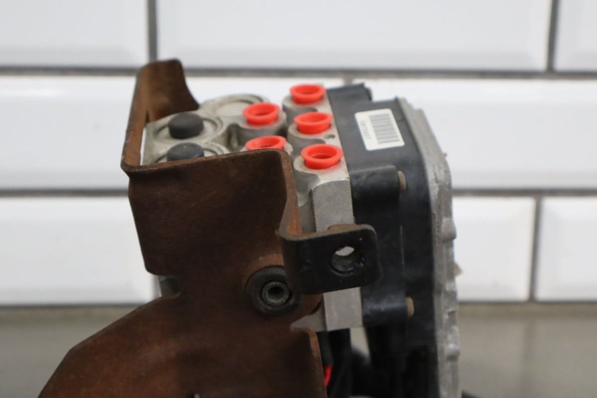 99-02 Chevrolet Silverado ABS Brake Pump Module Unit OEM