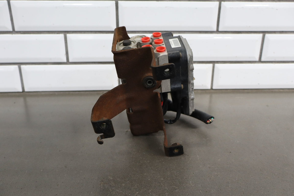 99-02 Chevrolet Silverado ABS Brake Pump Module Unit OEM