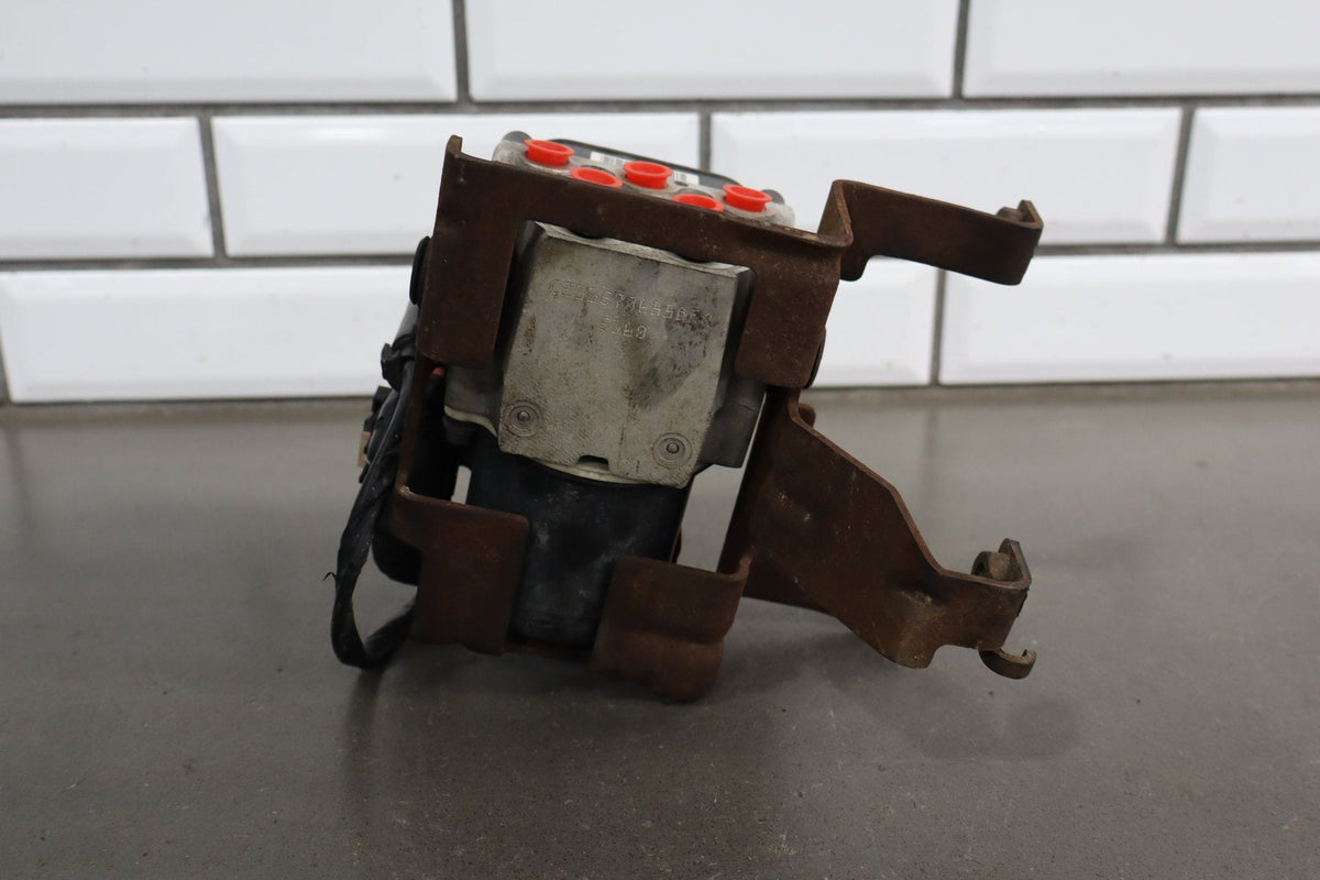 99-02 Chevrolet Silverado ABS Brake Pump Module Unit OEM