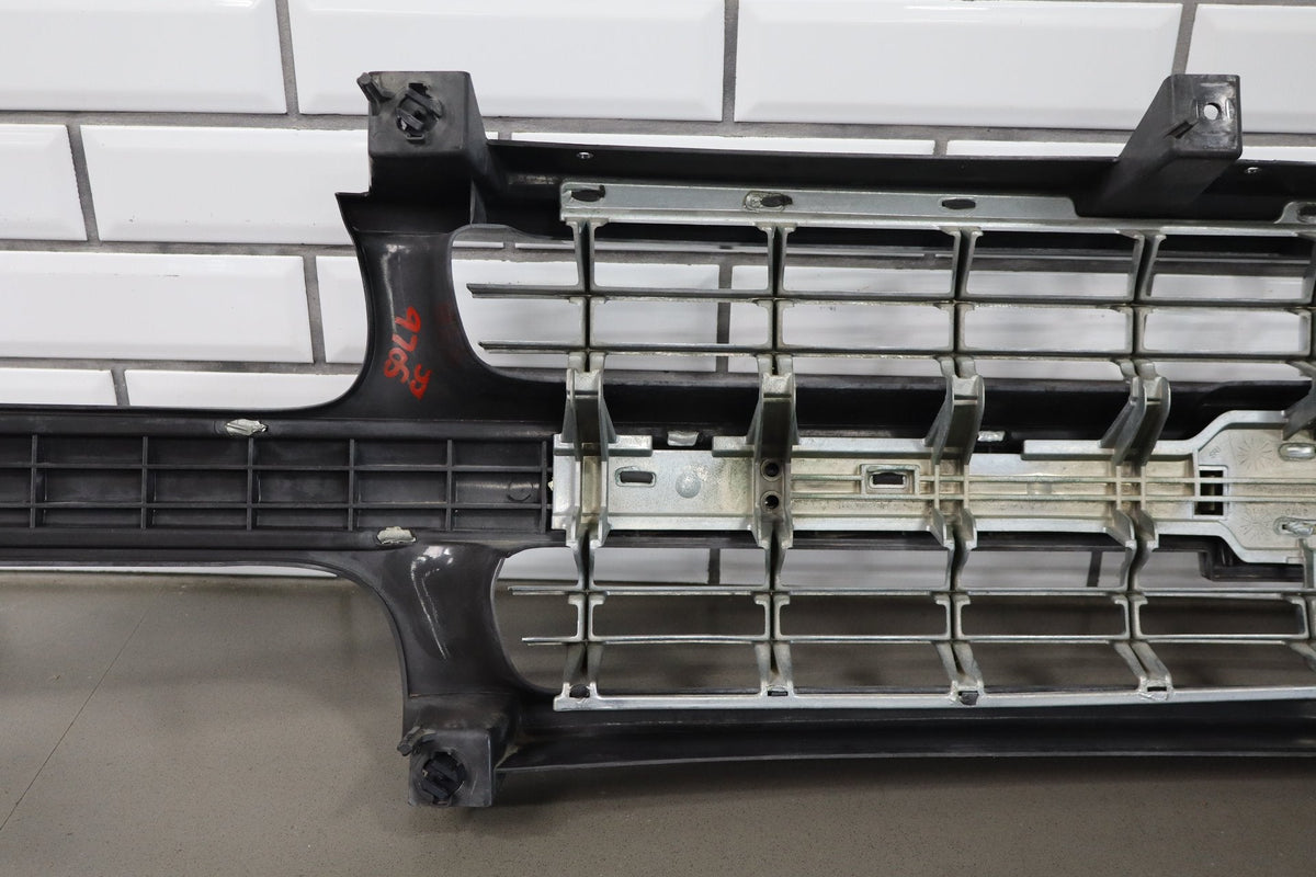 99-02 Chevrolet Silverado Grille OEM