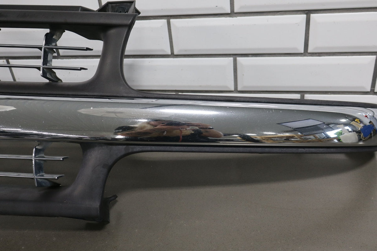 99-02 Chevrolet Silverado Grille OEM