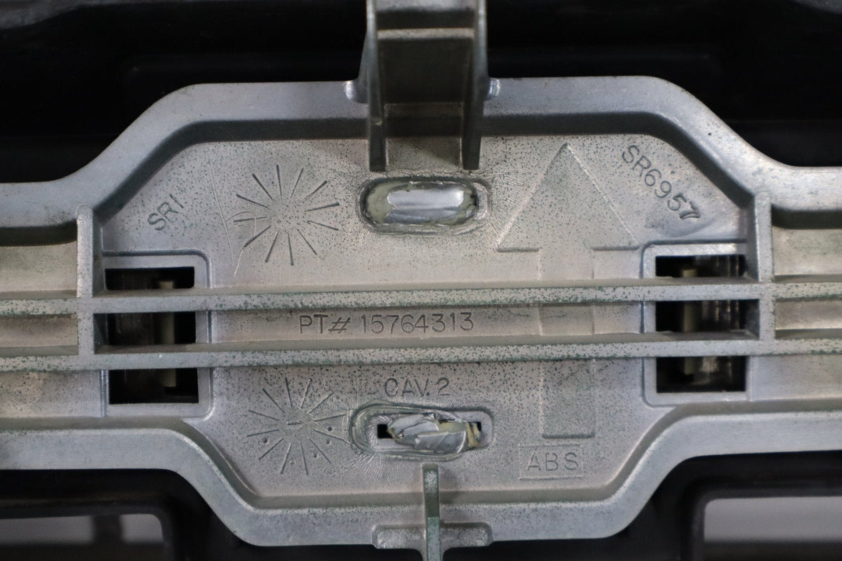 99-02 Chevrolet Silverado Grille OEM