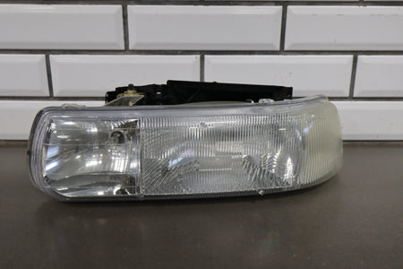99-02 Chevrolet Silverado Headlight Set With Turn Signals