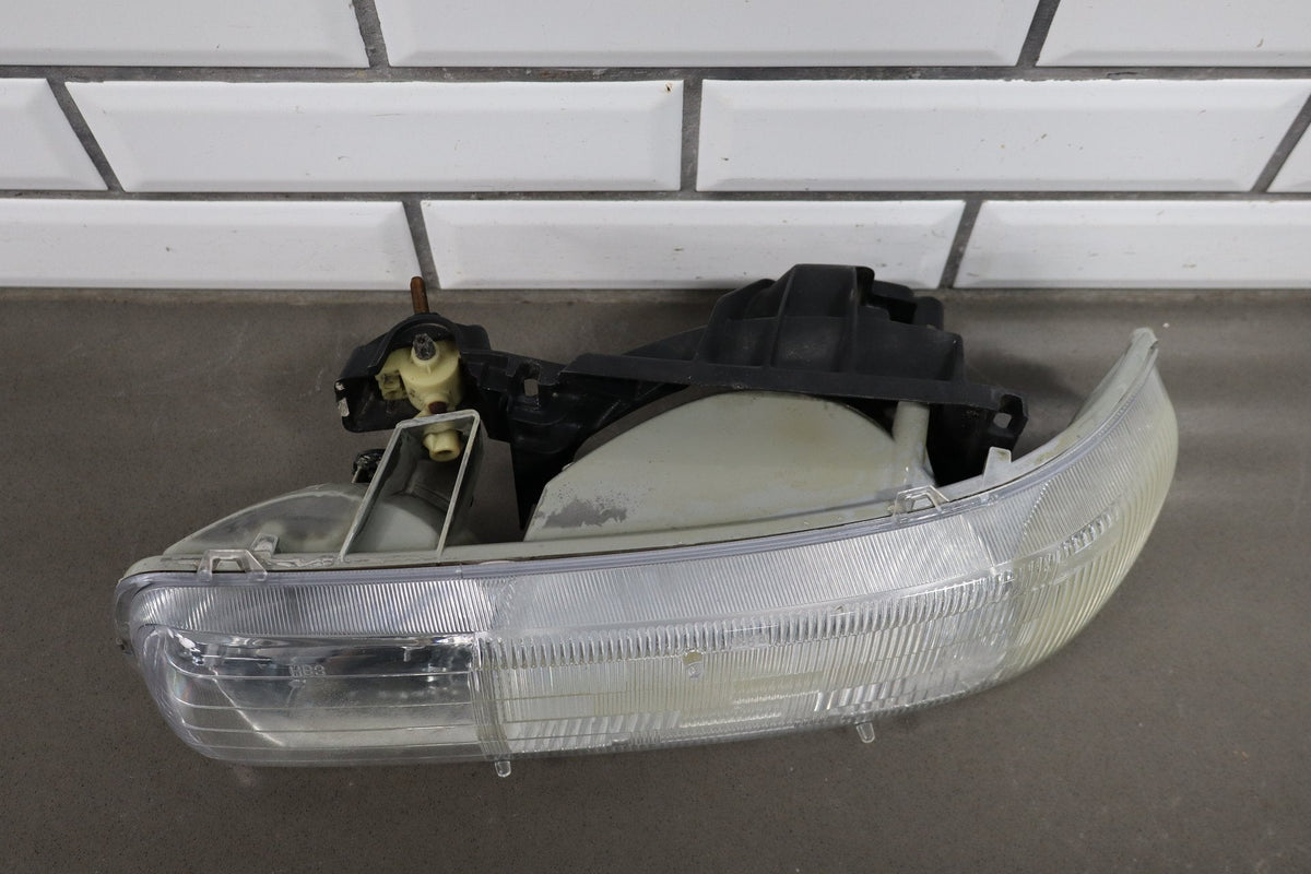 99-02 Chevrolet Silverado Headlight Set With Turn Signals